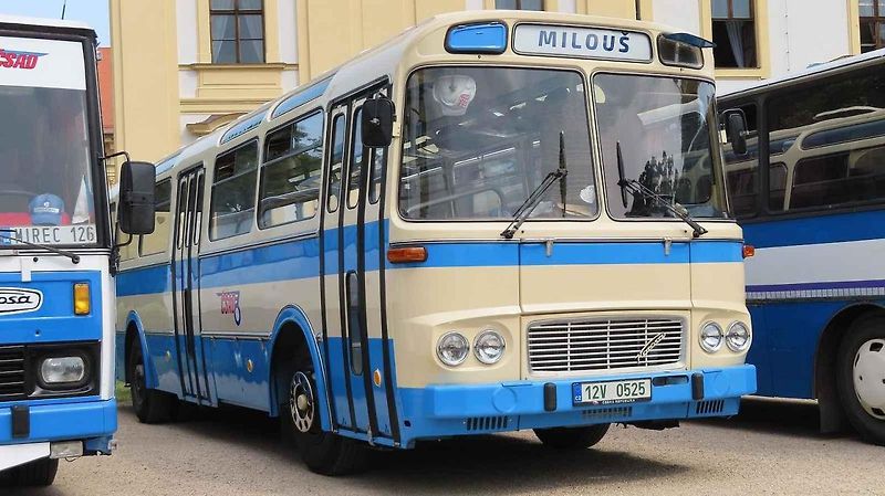 Další ročník již tradiční akce Veterán Bus Kříž přitahoval pozornost návštěvníků.