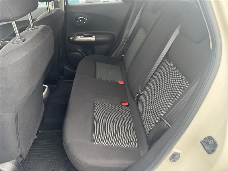 Nissan Juke 1,6 i/AUTOMAT - fotka 18 z 18