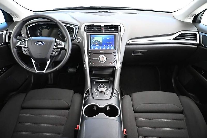 Ford Mondeo (2022) 2.0 LED SONY ACC Tažné Kamera - fotka 12 z 38
