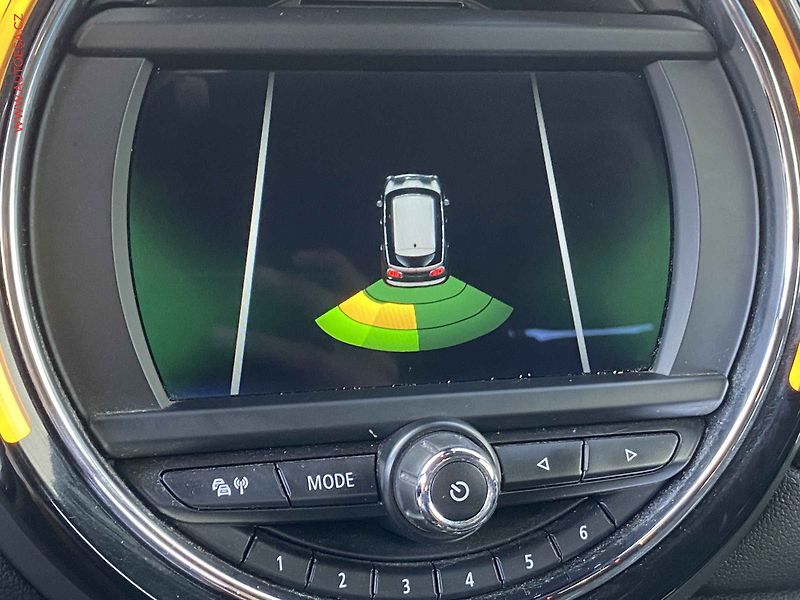 Mini Clubman (2018) 2.0i, ČR, S, navi, bixen, AC - fotka 17 z 18