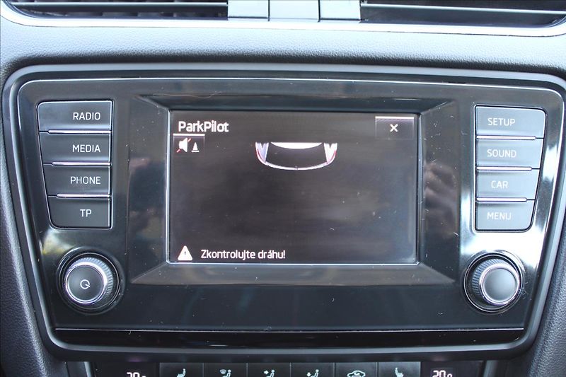 Škoda Octavia 1,6 TDI  NOVÉ V ČR,STYLE - fotka 17 z 32