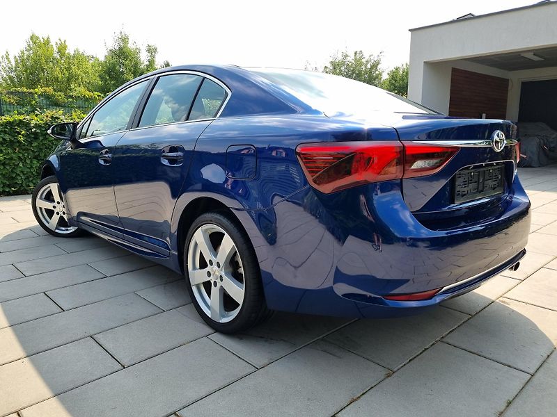 Toyota Avensis (2016) 1.8 COMFORT,KAMERA,ALU - fotka 9 z 42