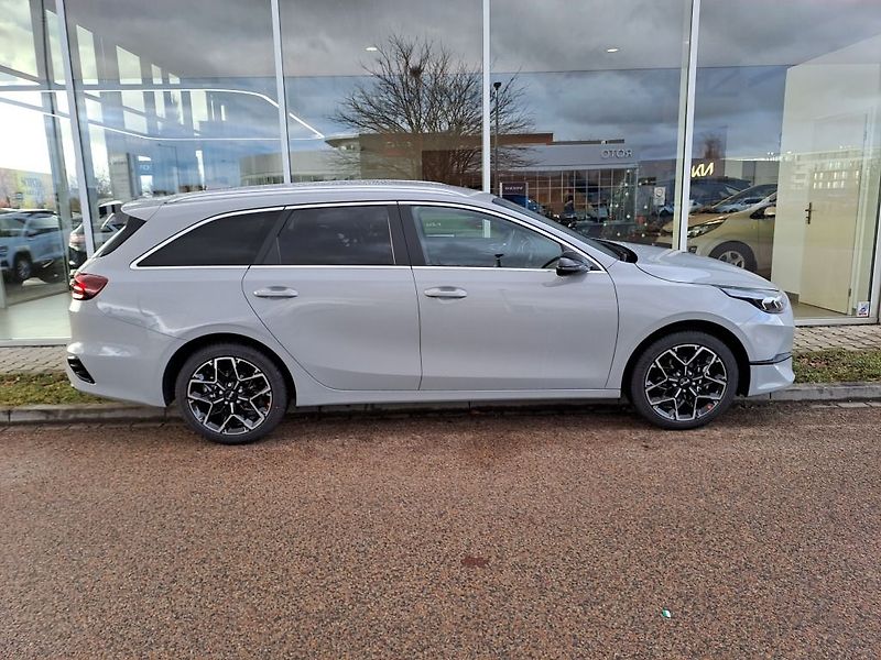 Kia Ceed Edice 30 1,5 T-GDi 103kW/140k - fotka 7 z 9