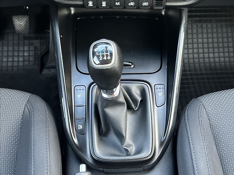 Kia Carens 1,6 GDI 135PS  Comfort Plus - fotka 27 z 50