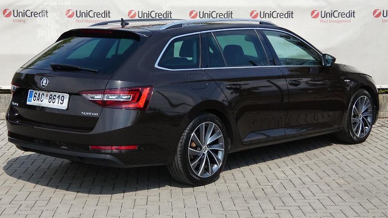 Škoda Superb Combi 2.0 TDI DSG L&K, Panoram - fotka 3 z 29