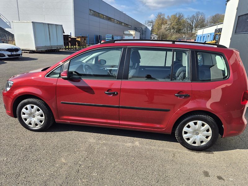 Volkswagen Touran (2012) - fotka 15 z 15