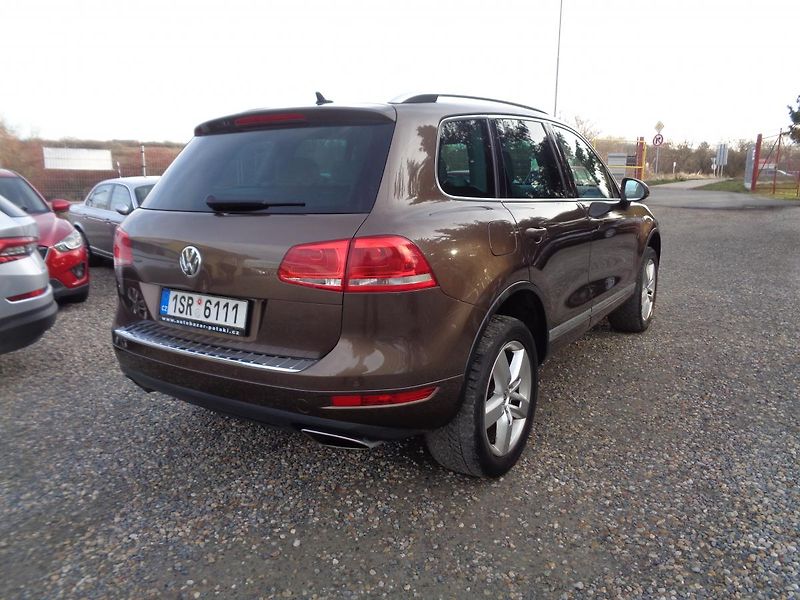 Volkswagen Touareg 3,0 TDI - fotka 5 z 16