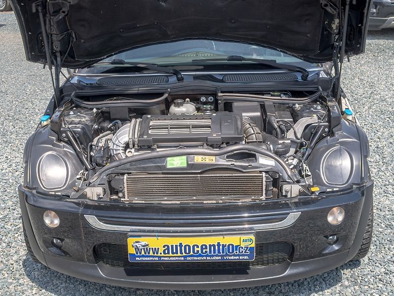Mini Cooper S (2005) 1.6T 125KW – HARMAN KARDON - fotka 33 z 37