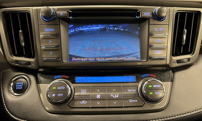 Toyota RAV4 2.2 AT D-CAT  ACTIVE DESIGN SM - fotka 6 z 15