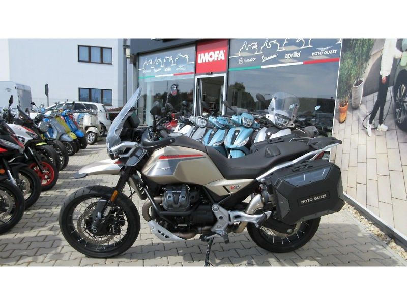 Moto Guzzi (2025) V85 TT Travel e5+ - fotka 3 z 9