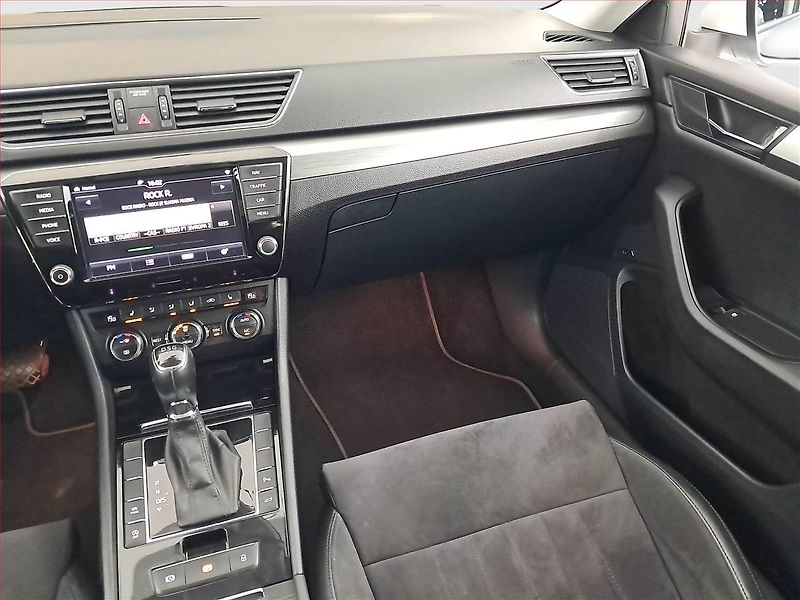 Škoda Superb (2016) 2.0 TDI, Automat, Kůže, Navi - fotka 8 z 20