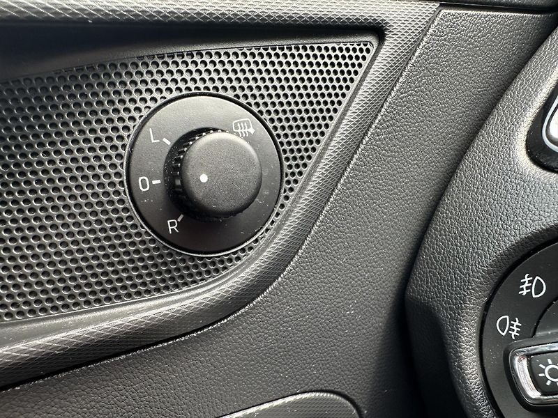 Škoda Rapid 1.2 TSI Ambition  - fotka 21 z 25