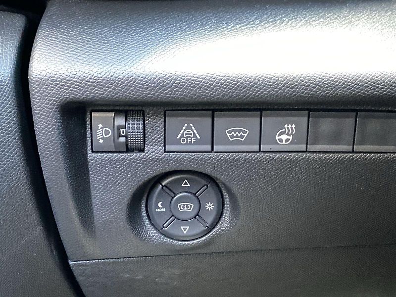 Citroën C4 (2021) 1.2 PureTech 96kW AUTOMAT - fotka 20 z 30