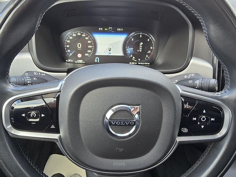 Volvo V90 D4 2,0 140kW 4x4 DPH MOMENTUM - fotka 24 z 45