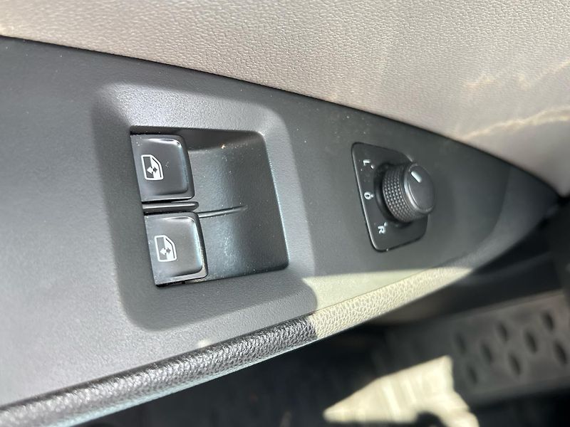 Seat Leon Reference - fotka 21 z 24
