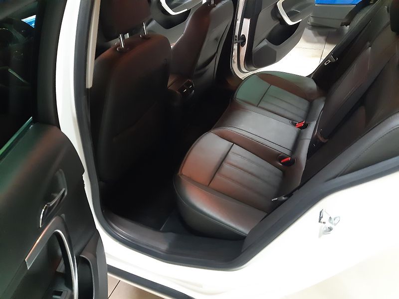 Opel Insignia 2.0 CDTI COMBI COSMO NAVI      - fotka 22 z 28