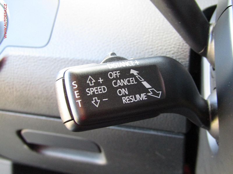Volkswagen Passat (2012) 2.0 TDi, Highline, DSG - fotka 13 z 23
