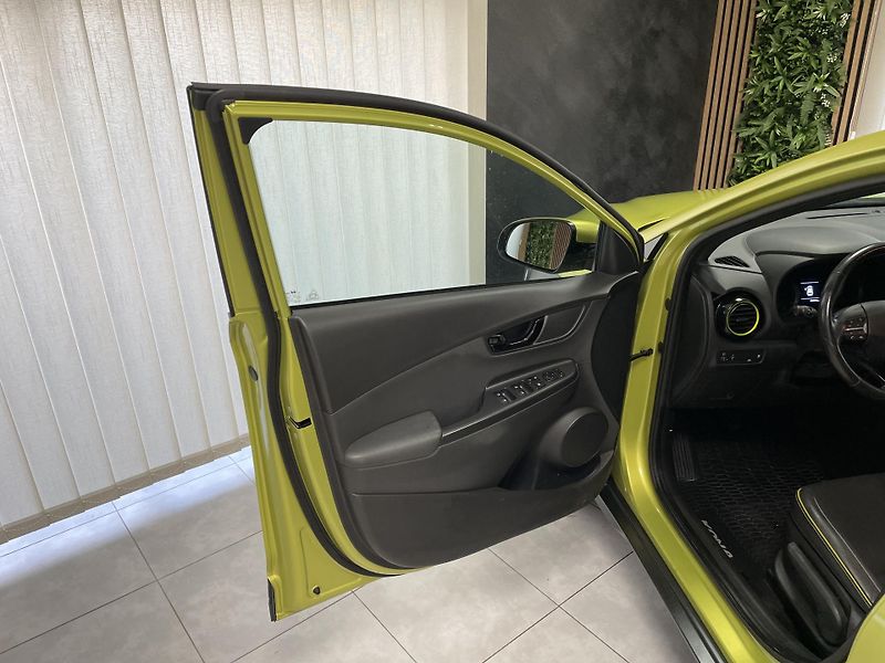 Hyundai Kona 1.0 T-GDi ČR 1.MAJ.SERVISKA - fotka 19 z 24