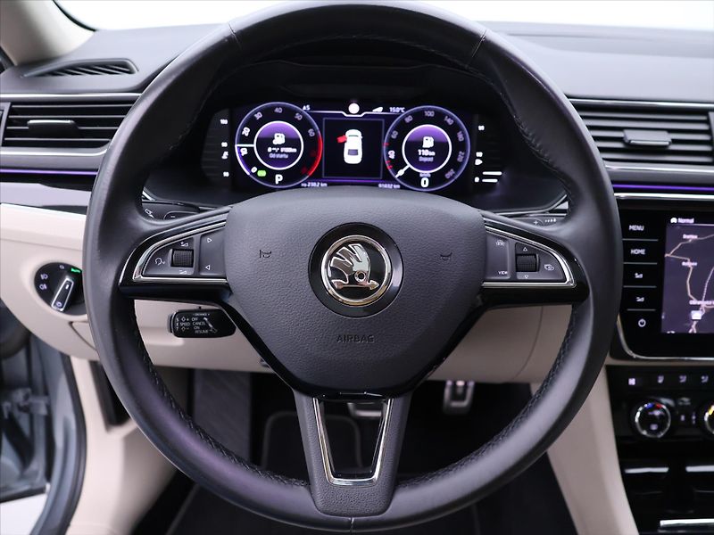Škoda Superb 2,0 TSI 200kW L&K 4x4 DSG CZ - fotka 17 z 44