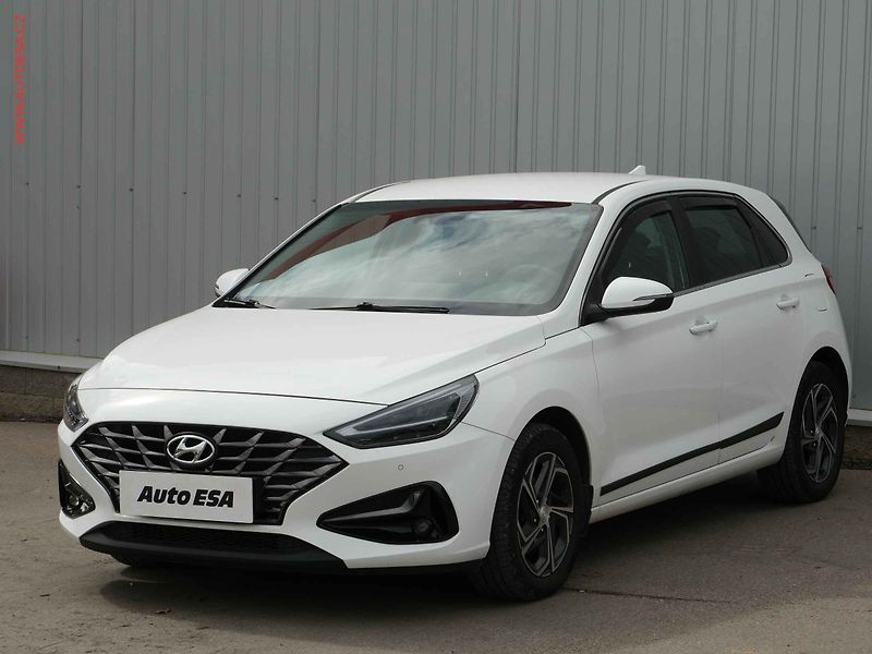 Hyundai i30 (2024) 1.5 DPi, 1.maj,ČR, Family - fotka 6 z 24