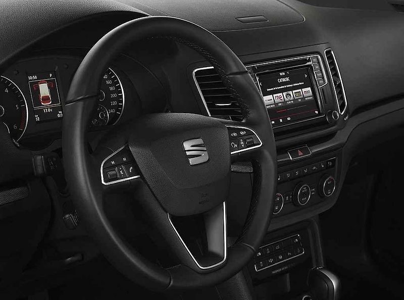 Seat Alhambra.