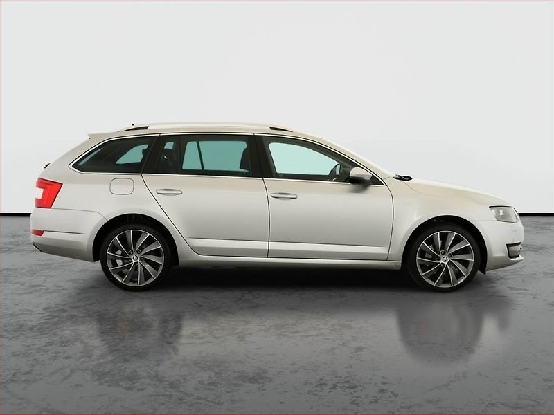 Škoda Octavia (2015) Laurin&Klement 2.0 TDI, 4X4 - fotka 6 z 17