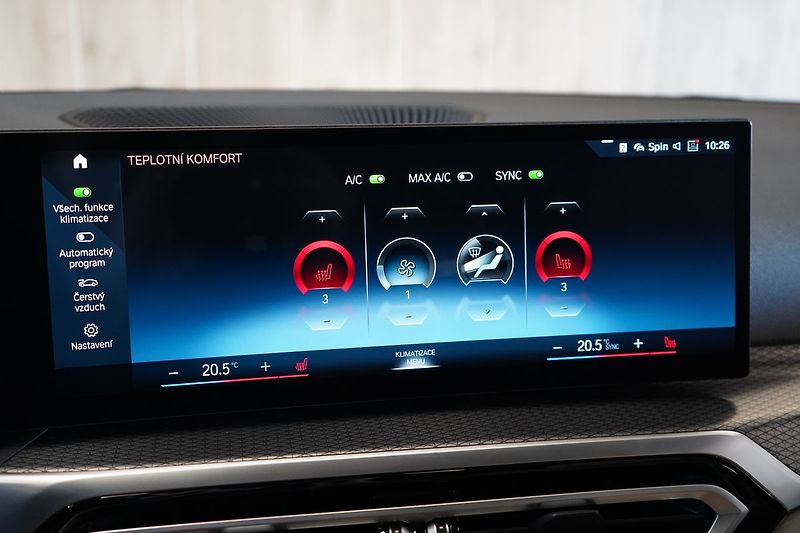 BMW Řada 3 330d xDrive Touring, Pano, HUD - fotka 29 z 42