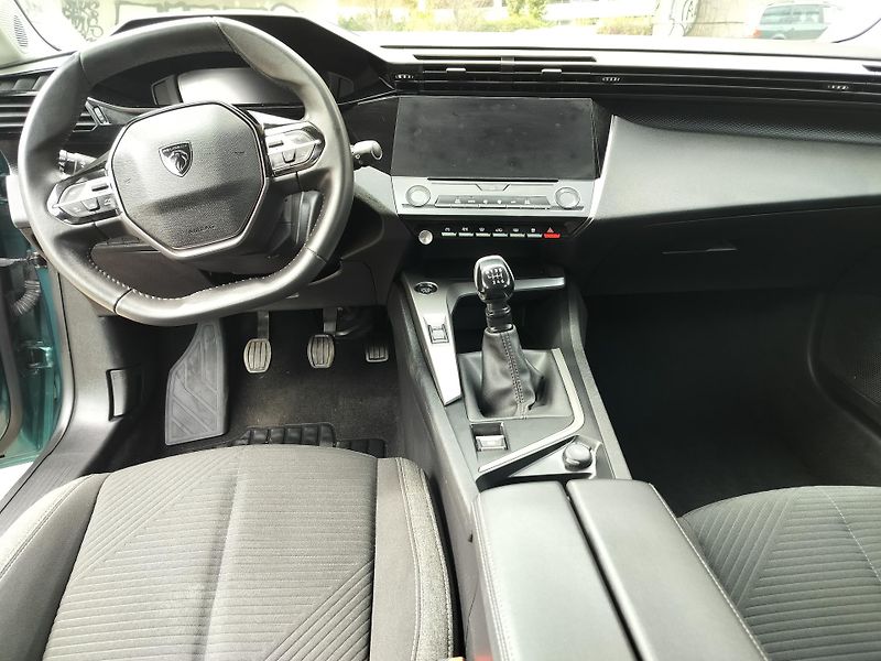 Peugeot 308 SW  1.5 BlueHDI  96kW  automat - fotka 12 z 30