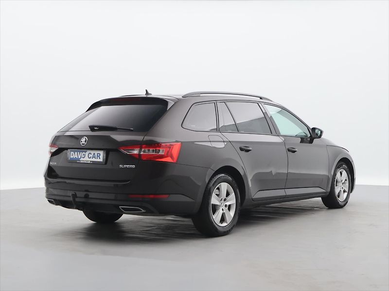 Škoda Superb 1,6 TDI 88kW Aut.klima Tažné - fotka 7 z 19