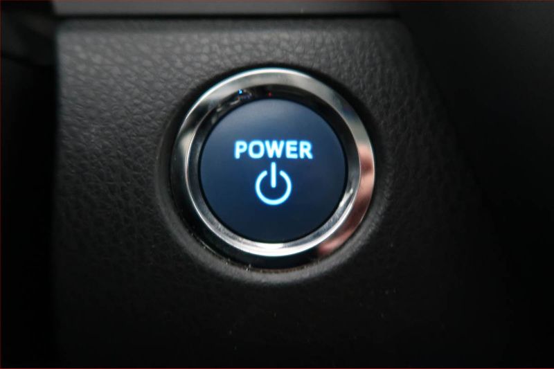 Toyota Camry (2022) Prestige 2.5 Hybrid - fotka 18 z 21