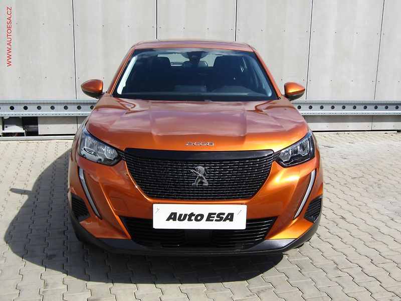 Peugeot 2008 (2021) 1.2 PT, ČR, Active - fotka 2 z 19