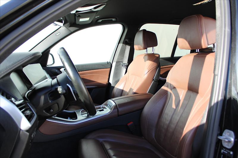 BMW X5 xDrive 30d M PAKET ČR - fotka 9 z 27