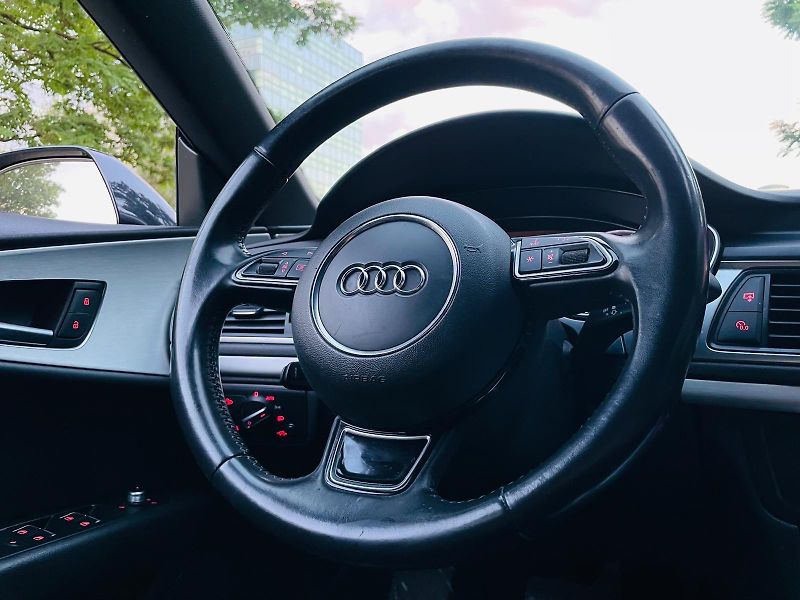Audi A7 3.0TDI AUT 4x4 KAMERA TAŽNÉ - fotka 26 z 50