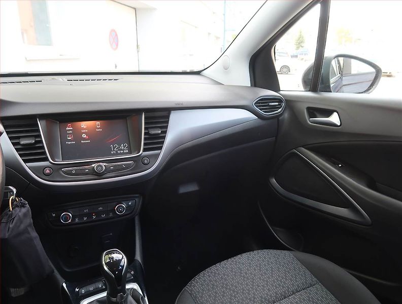 Opel Crossland X (2020) 1.2, Serv.kniha, Tempomat - fotka 8 z 17