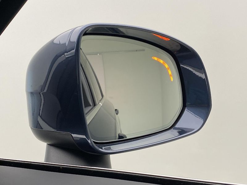 Volvo XC90 (2026) B5 AWD AUT BRIGHT ULTRA 7míst - fotka 31 z 74