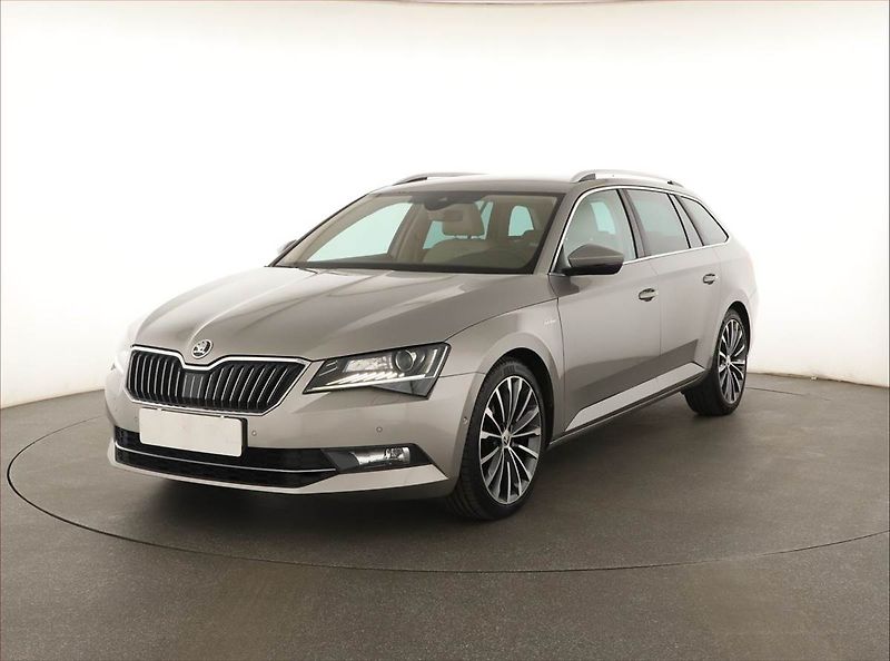 Škoda Superb (2016) Laurin&Klement 2.0 TDI - fotka 2 z 20