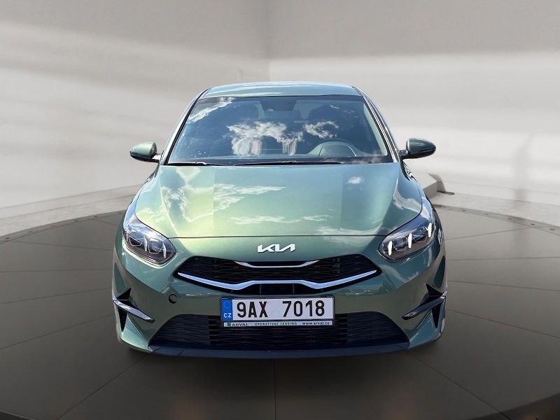 Kia Ceed (2023) TOP 1.5T-GDI 118kW CZ DPH - fotka 2 z 11