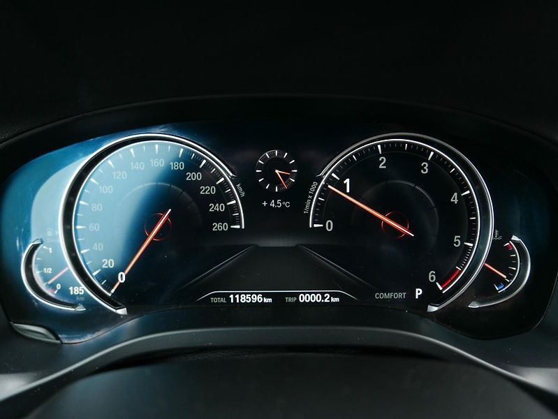 BMW X3 xDrive 20d REZERVACE - fotka 34 z 43