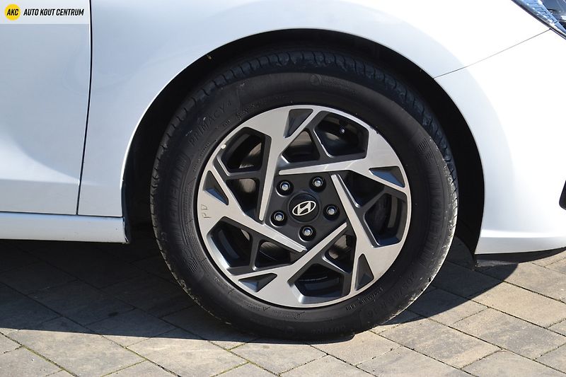 Hyundai i30 WG 1,5I MT SMART FL NAVI - fotka 10 z 45