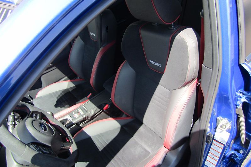 Subaru WRX STI (2018) Final Edition ČR zánovní stav - fotka 17 z 47