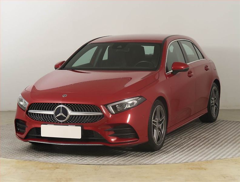 Mercedes-Benz Třídy A (2021) A 180 - fotka 2 z 26
