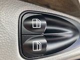 Mercedes-Benz SL (2003) 500  5,0 V8 (225kW) Aut. BA - náhled 19