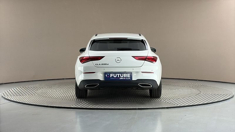 Mercedes-Benz CLA 200d AUT Shooting Brake - fotka 5 z 29