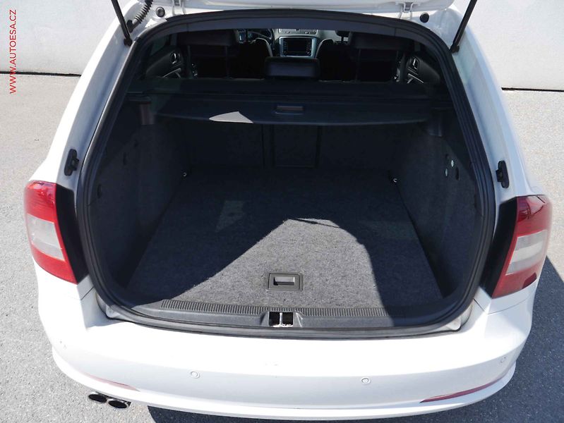 Škoda Octavia (2010) 2.0 TSi, RS, DSG - fotka 7 z 14
