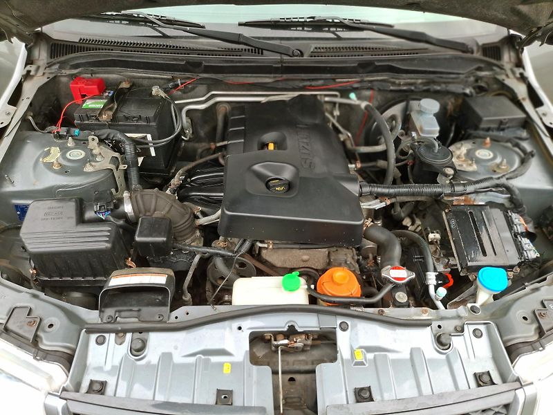 Suzuki Grand Vitara 2.0 benzin  Rezervace - fotka 18 z 43