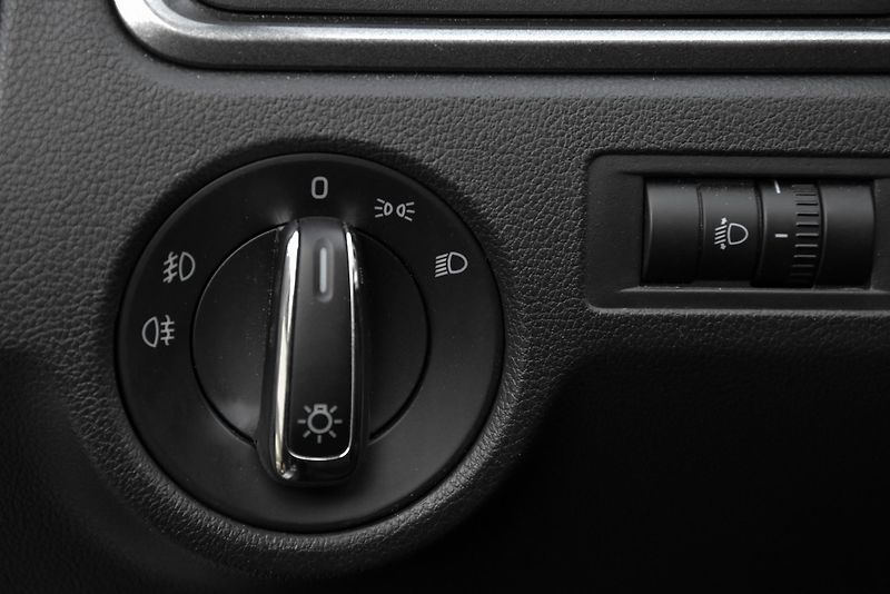Škoda Rapid 1.2 TSi 6st,KLIMA,ČR,52 064KM - fotka 12 z 44