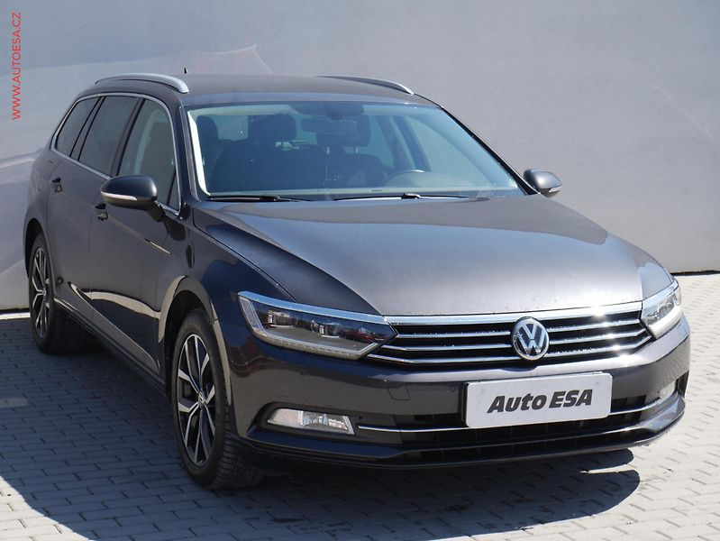 Volkswagen Passat (2019) 1.6 TDi, Comfortline, DSG - fotografie inzerátu