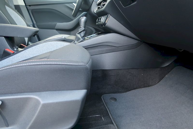 Škoda Scala (2025) Selection 1.0 TSI 85 kW - fotka 18 z 28