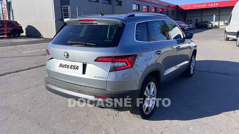 Škoda Karoq (2018) 1.0 TSi, 1.maj,ČR, AT, navi - fotka 2 z 3