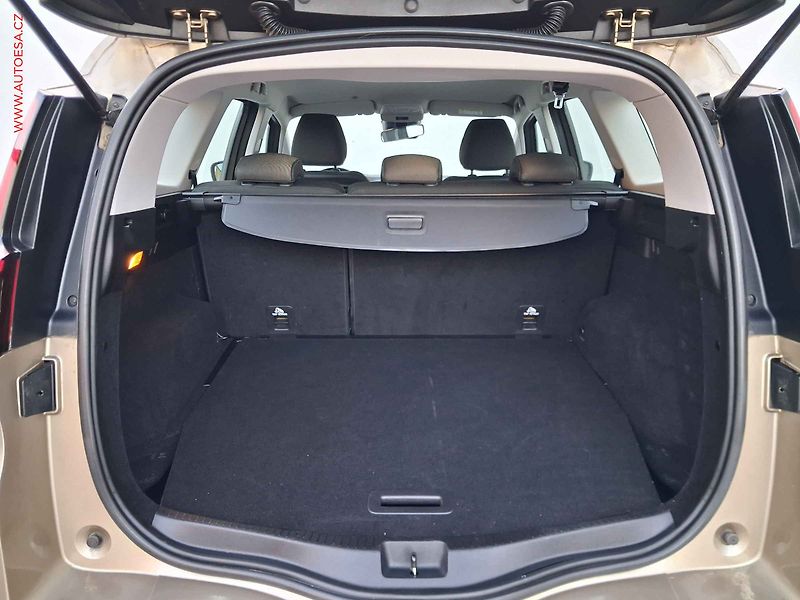 Renault Grand Scénic (2017) 1.2 TCe, Energy, park. čidla - fotka 7 z 17